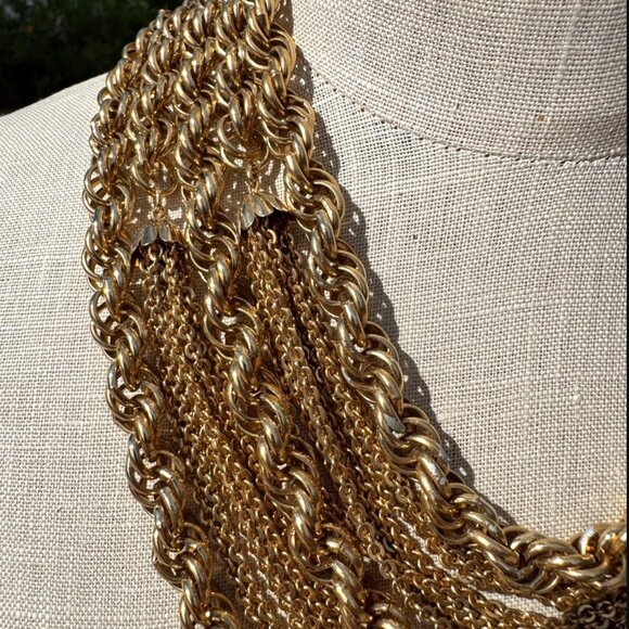 Vintage Vendome Gold-Tone Graduated Multi-Strand Chain Bib Necklace, 20" 161g - Picture 3 of 3